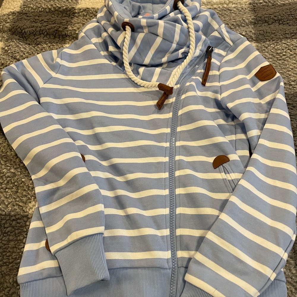 Wanakanome Hoddie new with tags